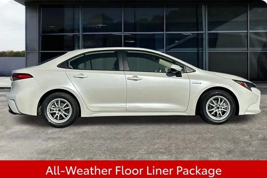 2020 Toyota Corolla Hybrid LE photo 1