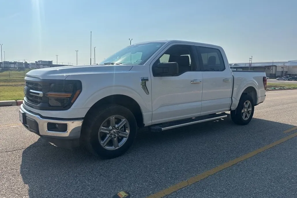 2024 Ford F-150 XLT photo 1