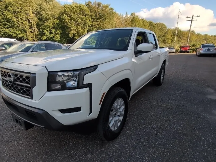 2023 Nissan Frontier SV photo 1