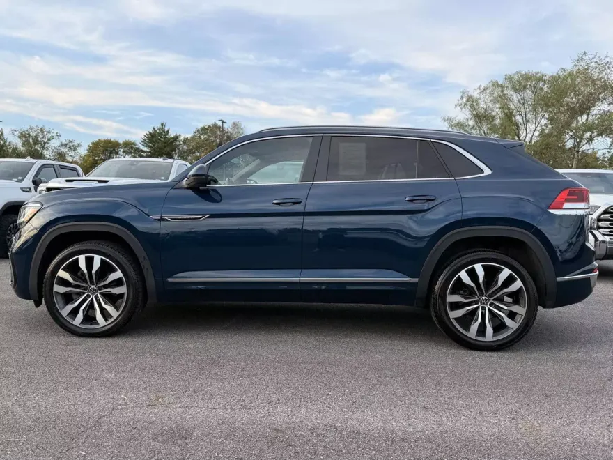 2020 Volkswagen Atlas Cross Sport V6 SEL R-Line photo 1