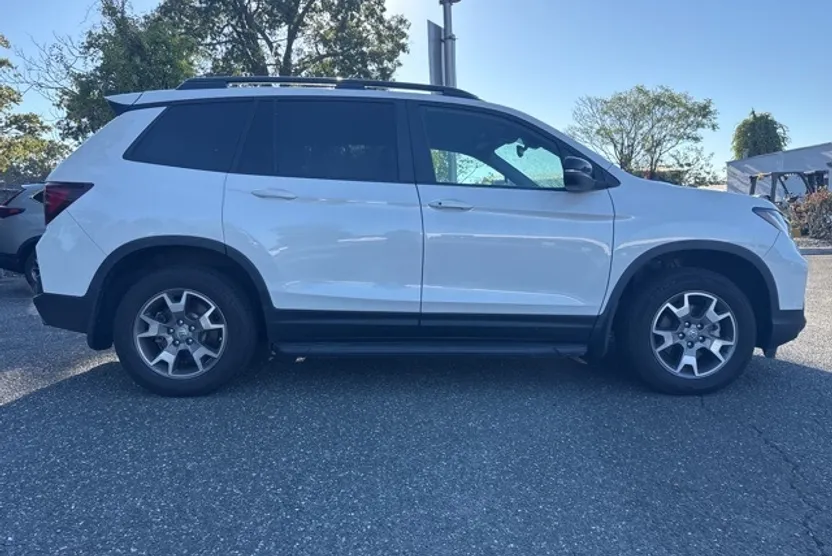 2023 Honda Passport TrailSport photo 1
