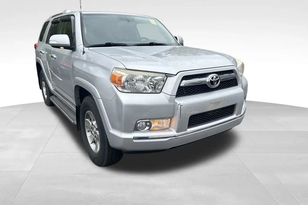 2013 Toyota 4Runner SR5 photo 1