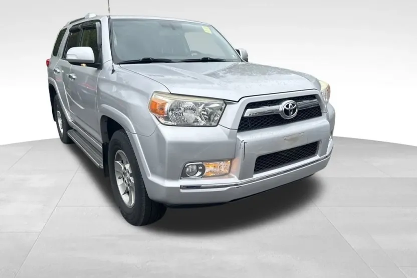 2013 Toyota 4Runner SR5 photo 1