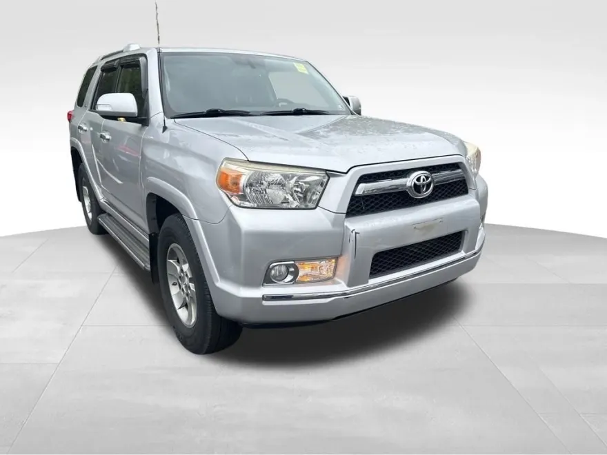 2013 Toyota 4Runner SR5 photo 1