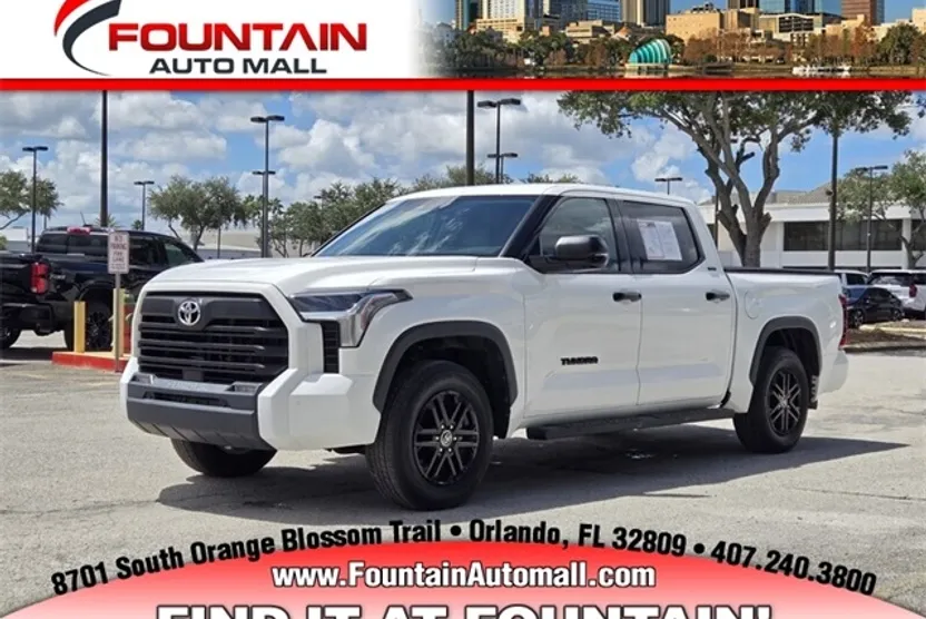 2022 Toyota Tundra SR5 CrewMax photo 1