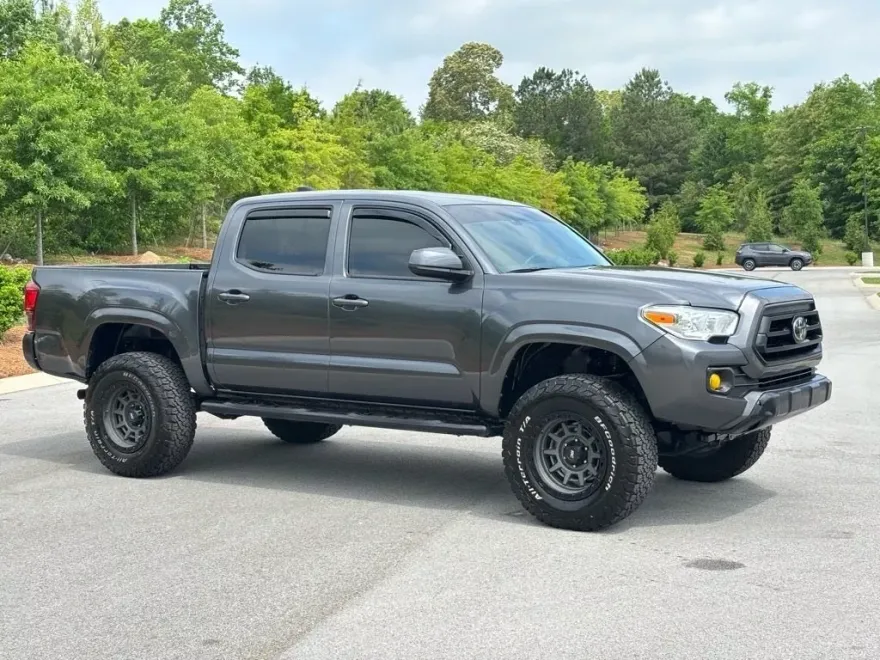2023 Toyota Tacoma 4x4 SR5 Double Cab V6 photo 1