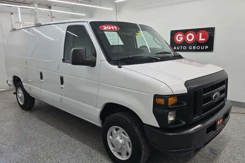 2011 Ford E-150 photo 1
