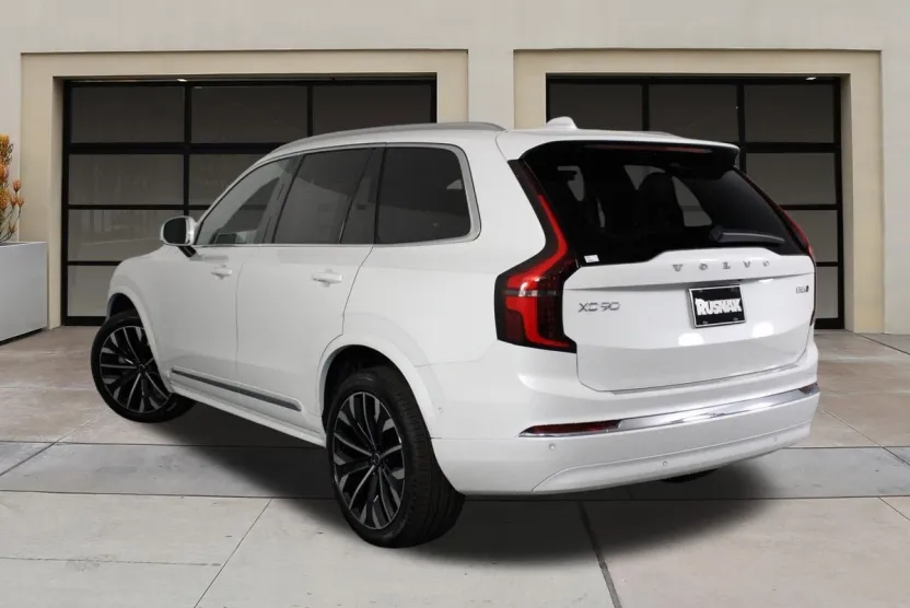 2026 Volvo XC90 AWD Plus photo 1