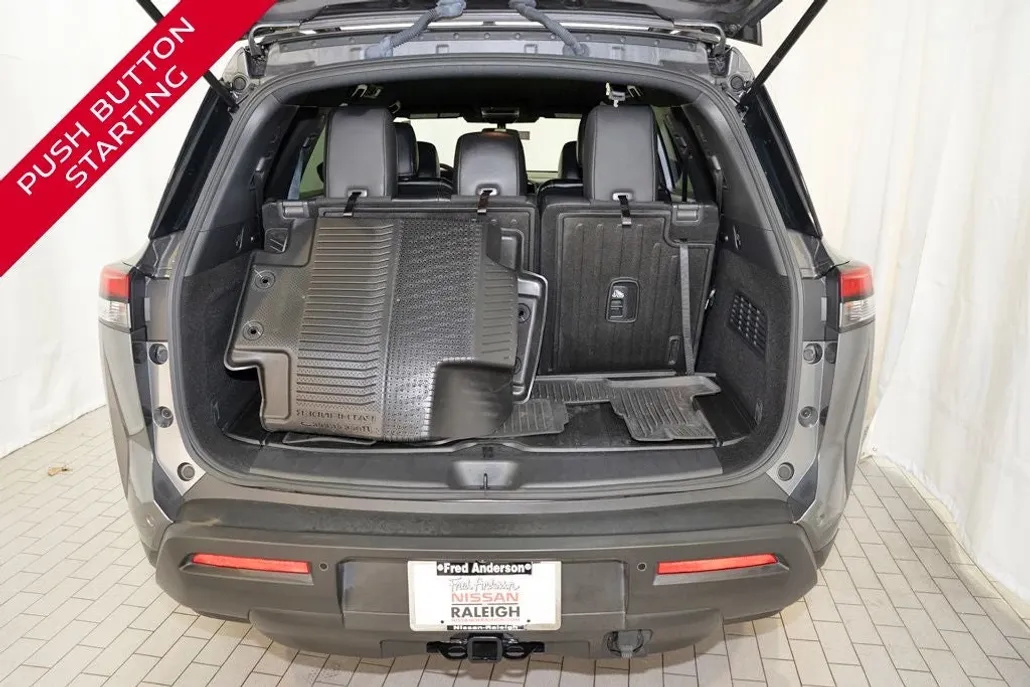2024 Nissan Pathfinder Rock Creek photo 1