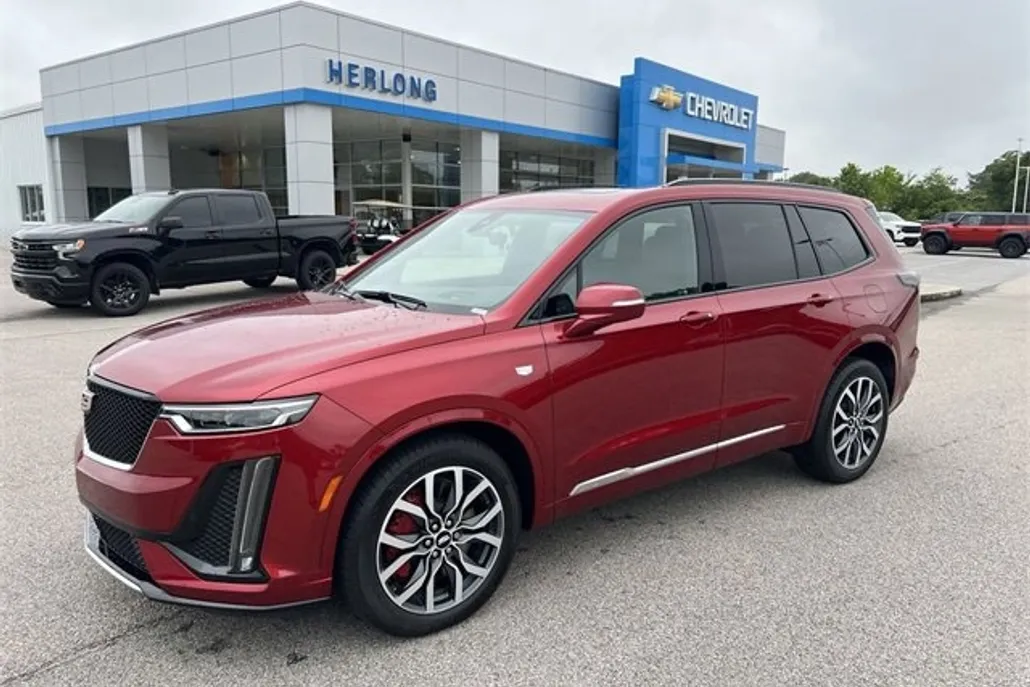 2024 Cadillac XT6 Sport photo 1