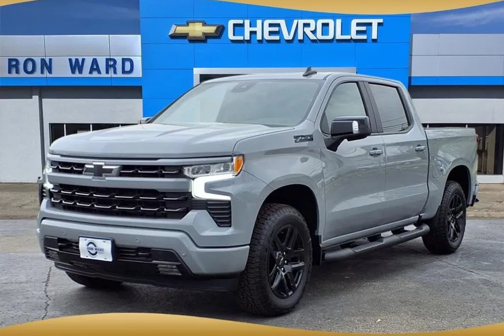 2025 Chevrolet Silverado 1500 RST photo 1