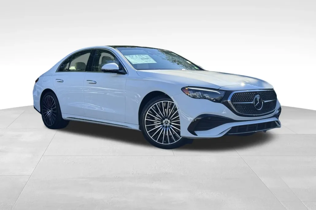 2026 Mercedes Benz E 350 4MATIC Sedan photo 1
