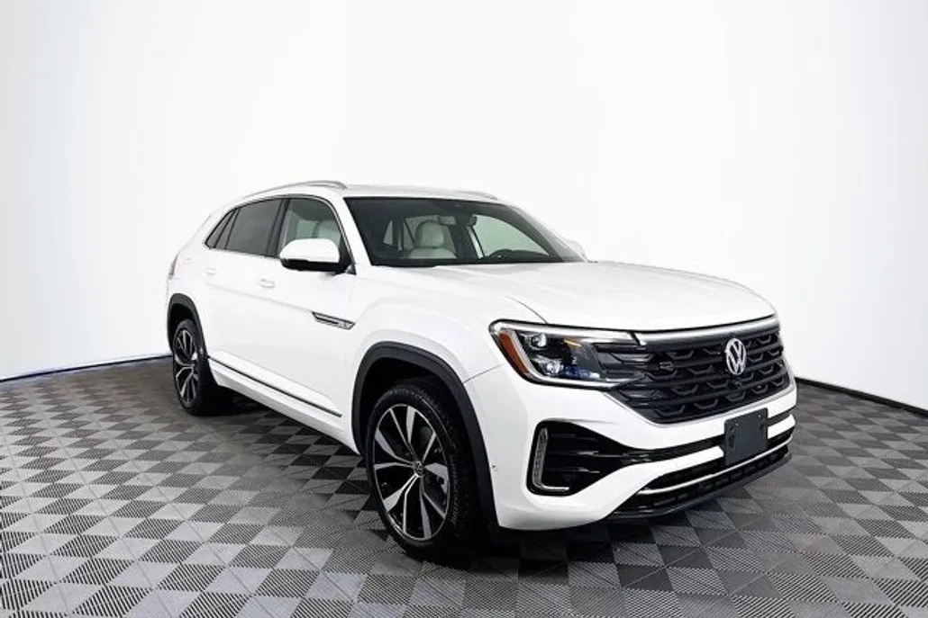 2025 Volkswagen Atlas Cross Sport SEL Premium R-Line photo 1