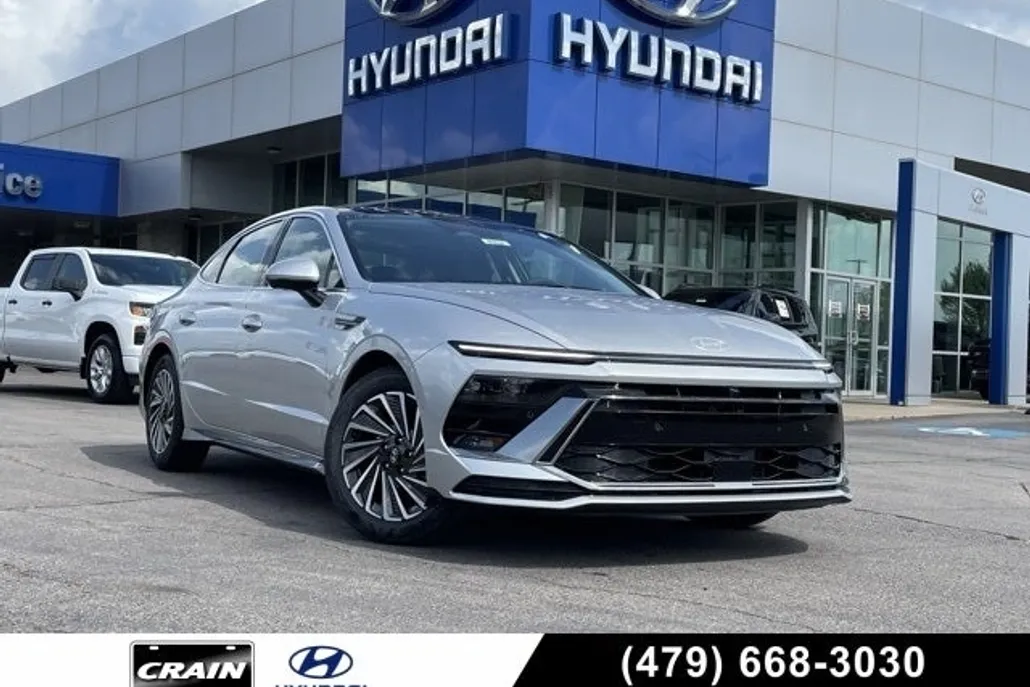 2025 Hyundai Sonata Hybrid Limited photo 1