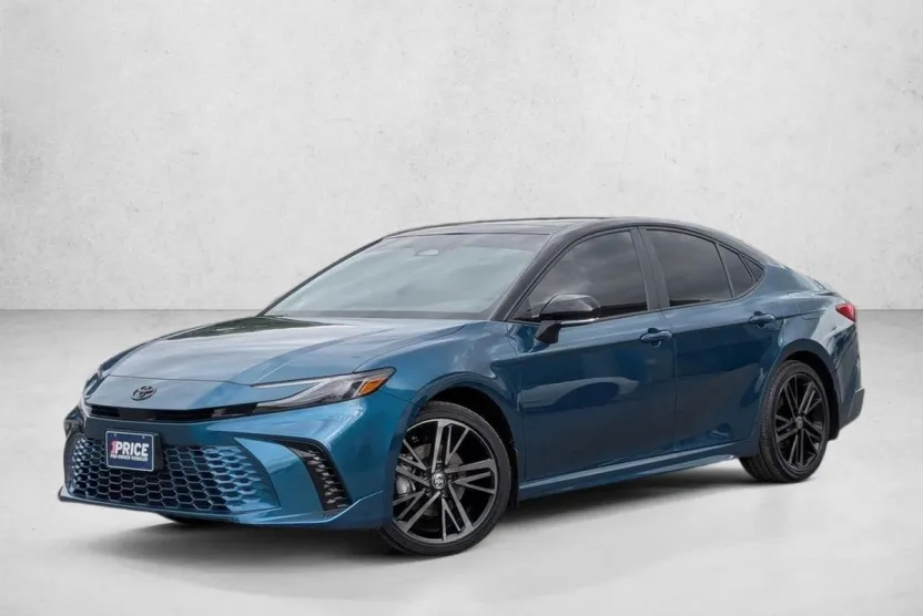 2025 Toyota Camry XSE photo 1
