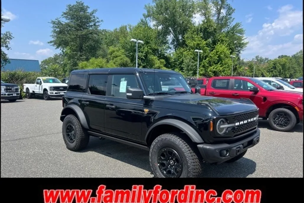 2025 Ford Bronco Badlands photo 1