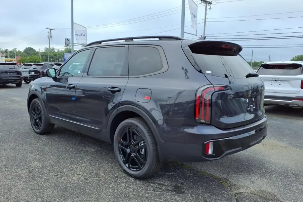 2025 Kia Telluride SX photo 1