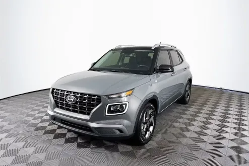 2023 Hyundai Venue Limited photo 3