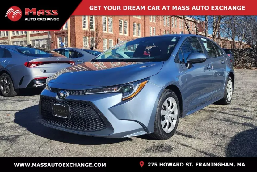 2021 Toyota Corolla LE photo 1