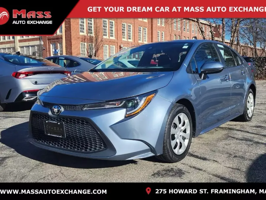 2021 Toyota Corolla LE photo 1
