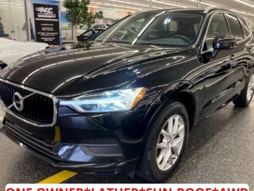 2019 Volvo XC60 T5 Momentum photo 1