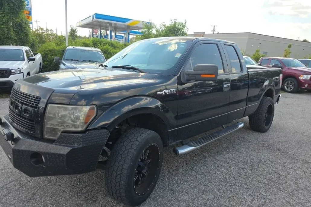 2009 Ford F-150 XLT photo 1