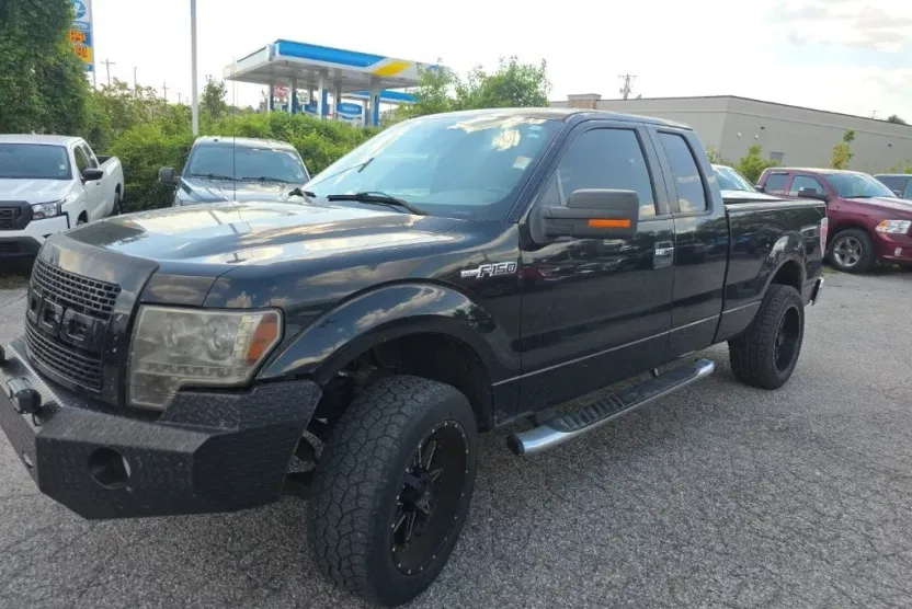 2009 Ford F-150 XLT photo 1