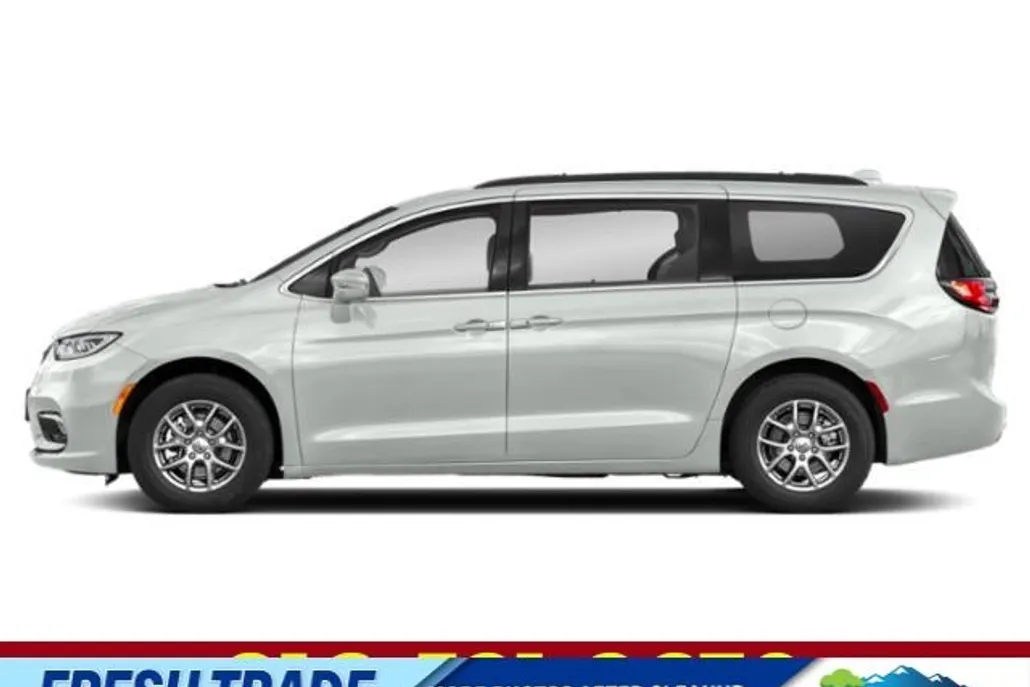 2022 Chrysler Pacifica Touring L photo 1
