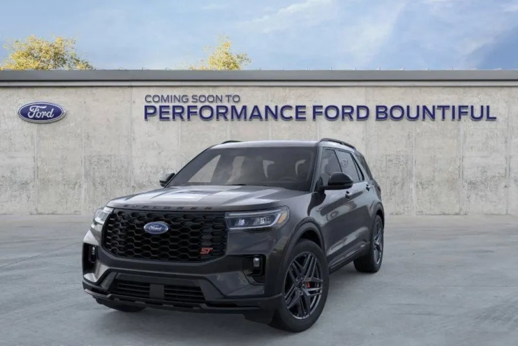 2025 Ford Explorer ST photo 1