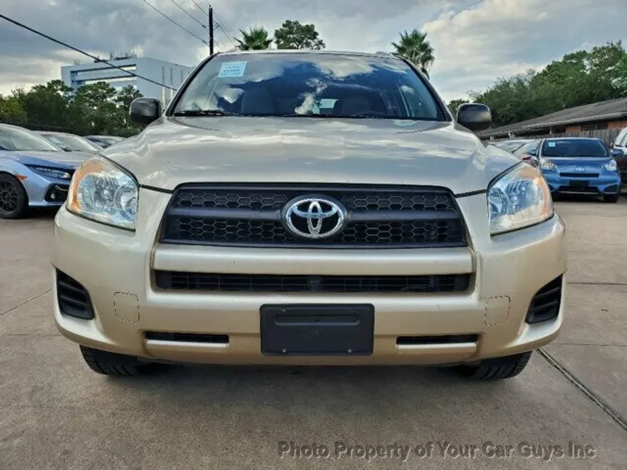 2011 Toyota RAV4 photo 1