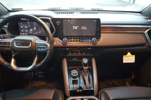 2024 Gmc Canyon Denali photo 2