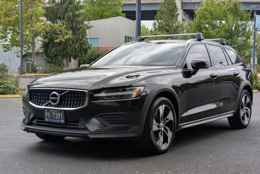 2020 Volvo V60 Cross Country T5 AWD photo 1