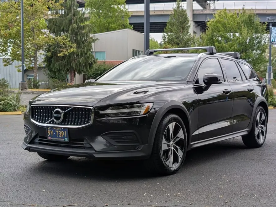 2020 Volvo V60 Cross Country T5 AWD photo 1