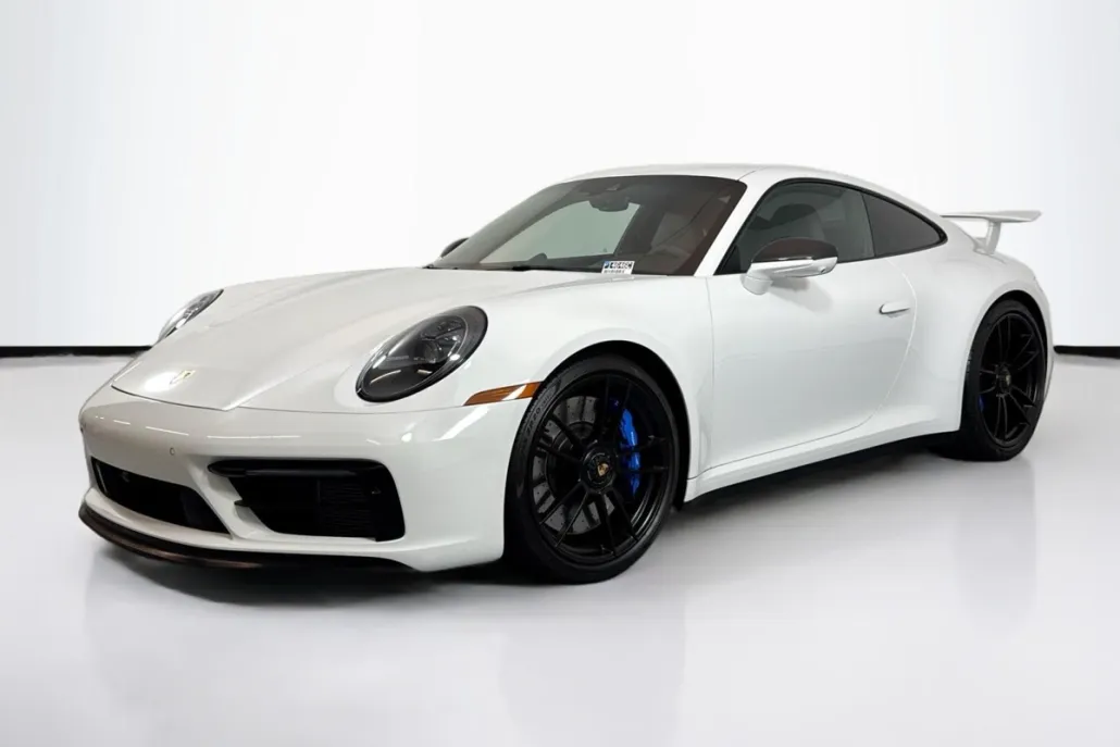2024 Porsche 911 GTS photo 1