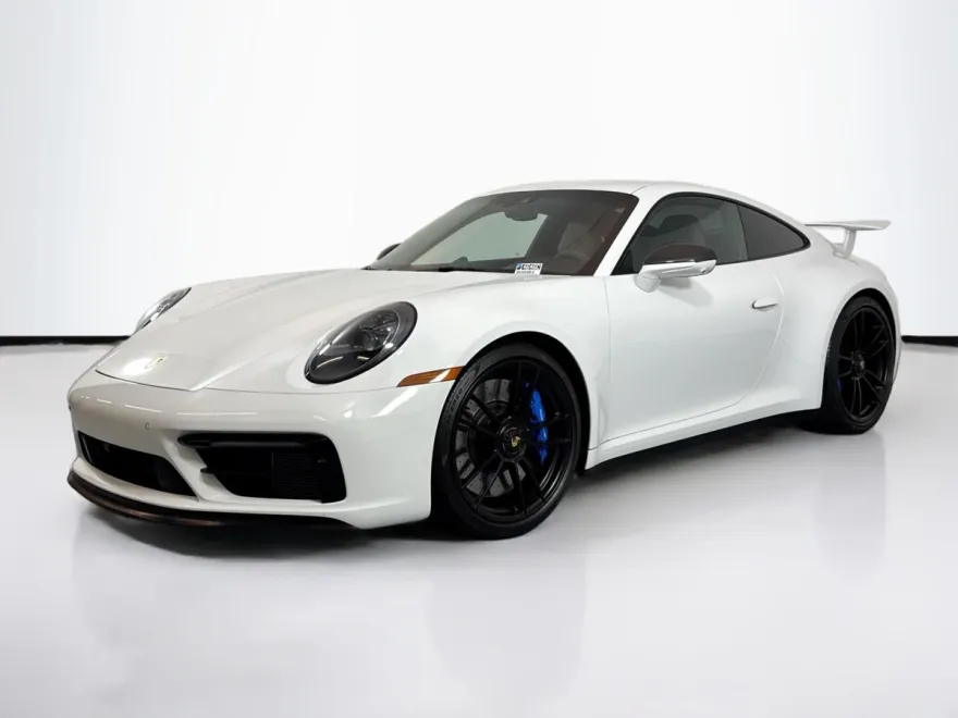 2024 Porsche 911 GTS photo 1