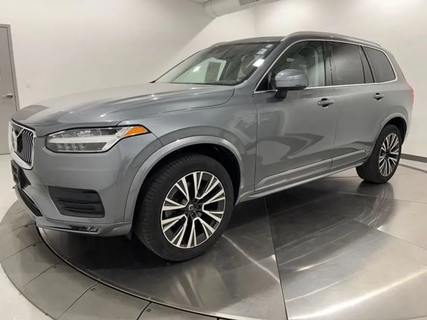 2020 Volvo XC90 T6 Momentum photo 1