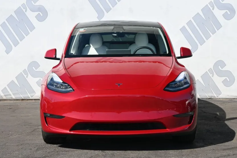 2022 Tesla Model Y Long Range photo 1