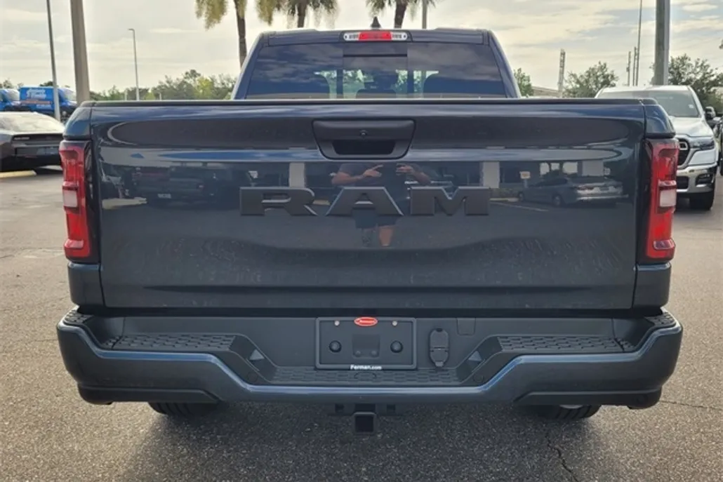 2025 Ram 1500 Tradesman photo 1
