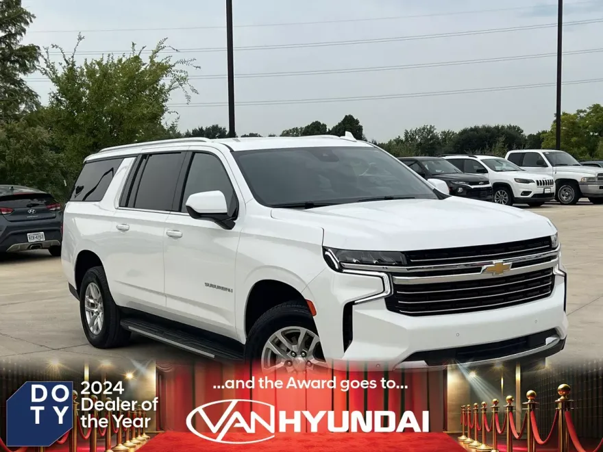 2023 Chevrolet Suburban LT photo 1