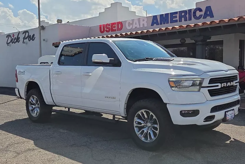 2022 Ram 1500 Laramie photo 1