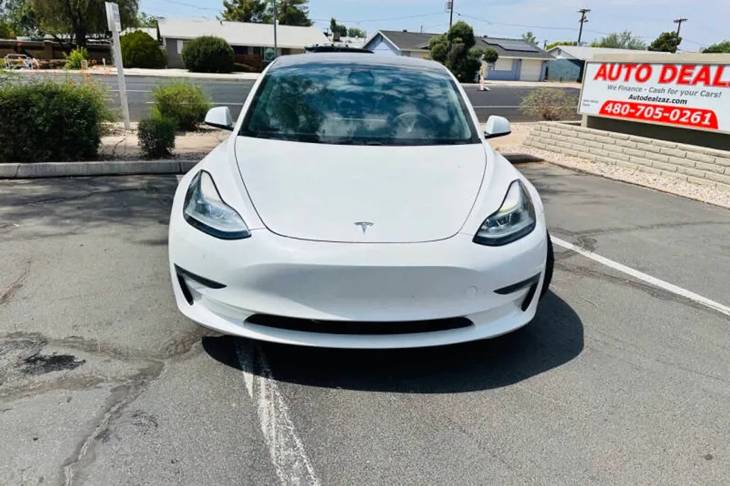 2021 Tesla Model 3 Standard Range Plus photo 1