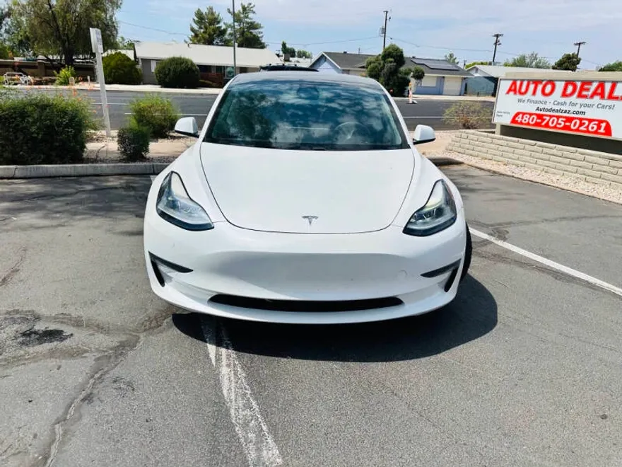 2021 Tesla Model 3 Standard Range Plus photo 1