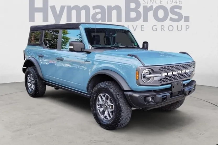2022 Ford Bronco Badlands photo 1