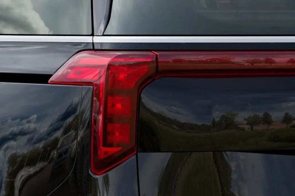 2026 Kia Carnival EX photo 1