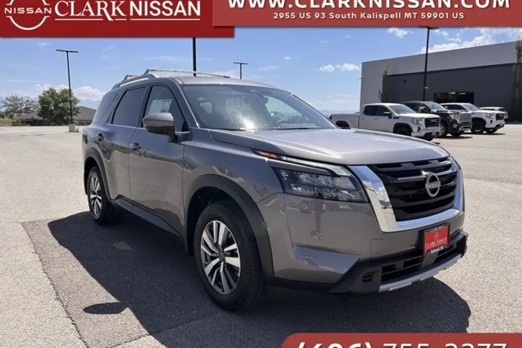 2025 Nissan Pathfinder SL photo 1