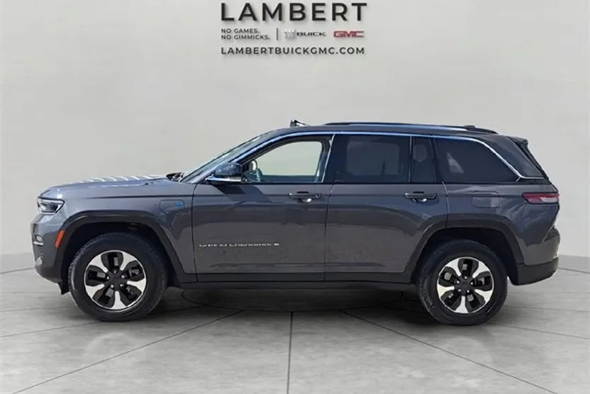 2024 Jeep Cherokee Limited 4xe photo 1