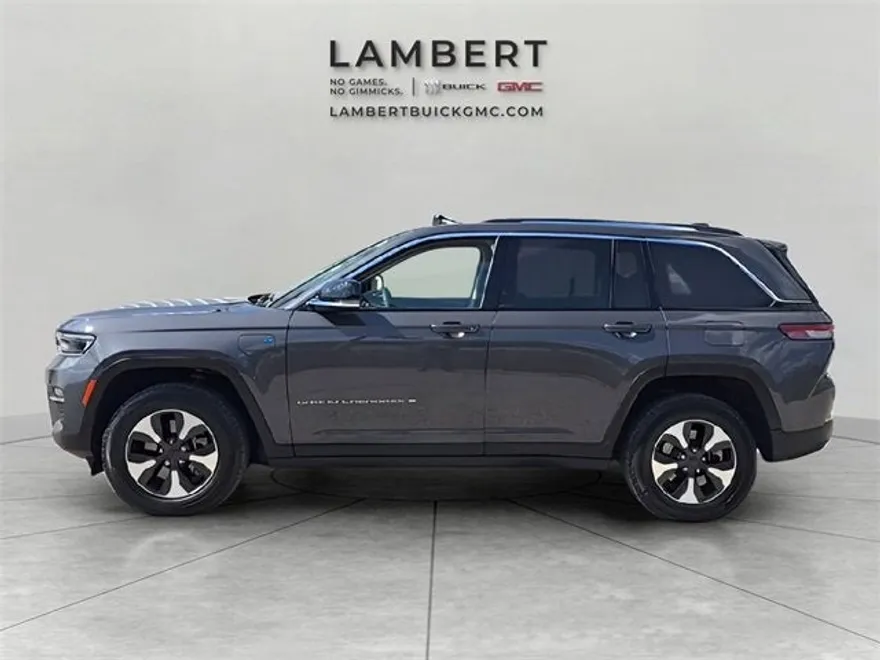 2024 Jeep Cherokee Limited 4xe photo 1