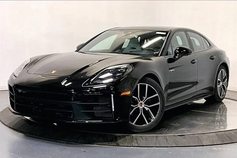 2026 Porsche Panamera 4 E-Hybrid photo 1