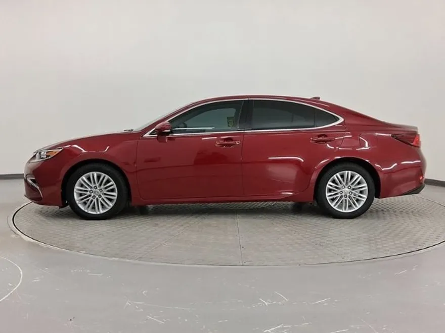 2016 Lexus ES 350 photo 1