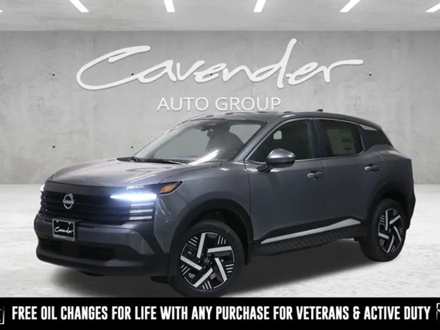 2025 Nissan Kicks SV photo 1